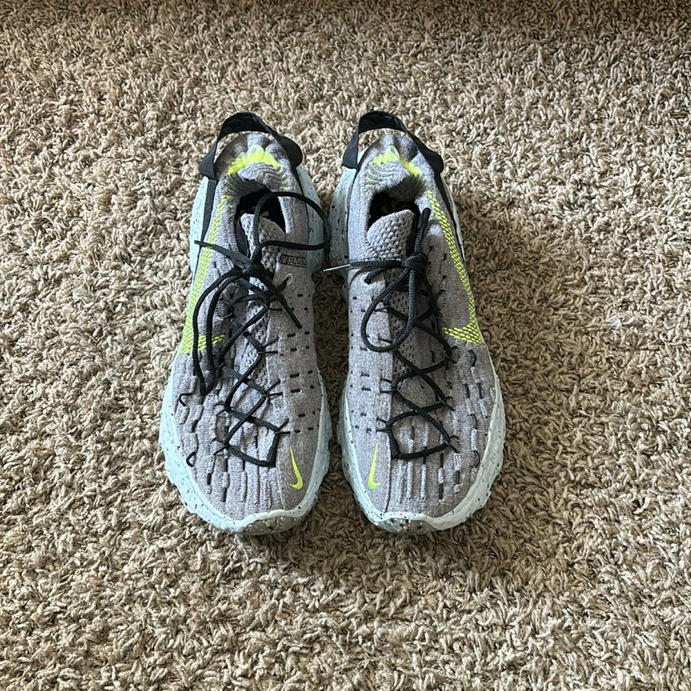 Nike Space Hippie 04